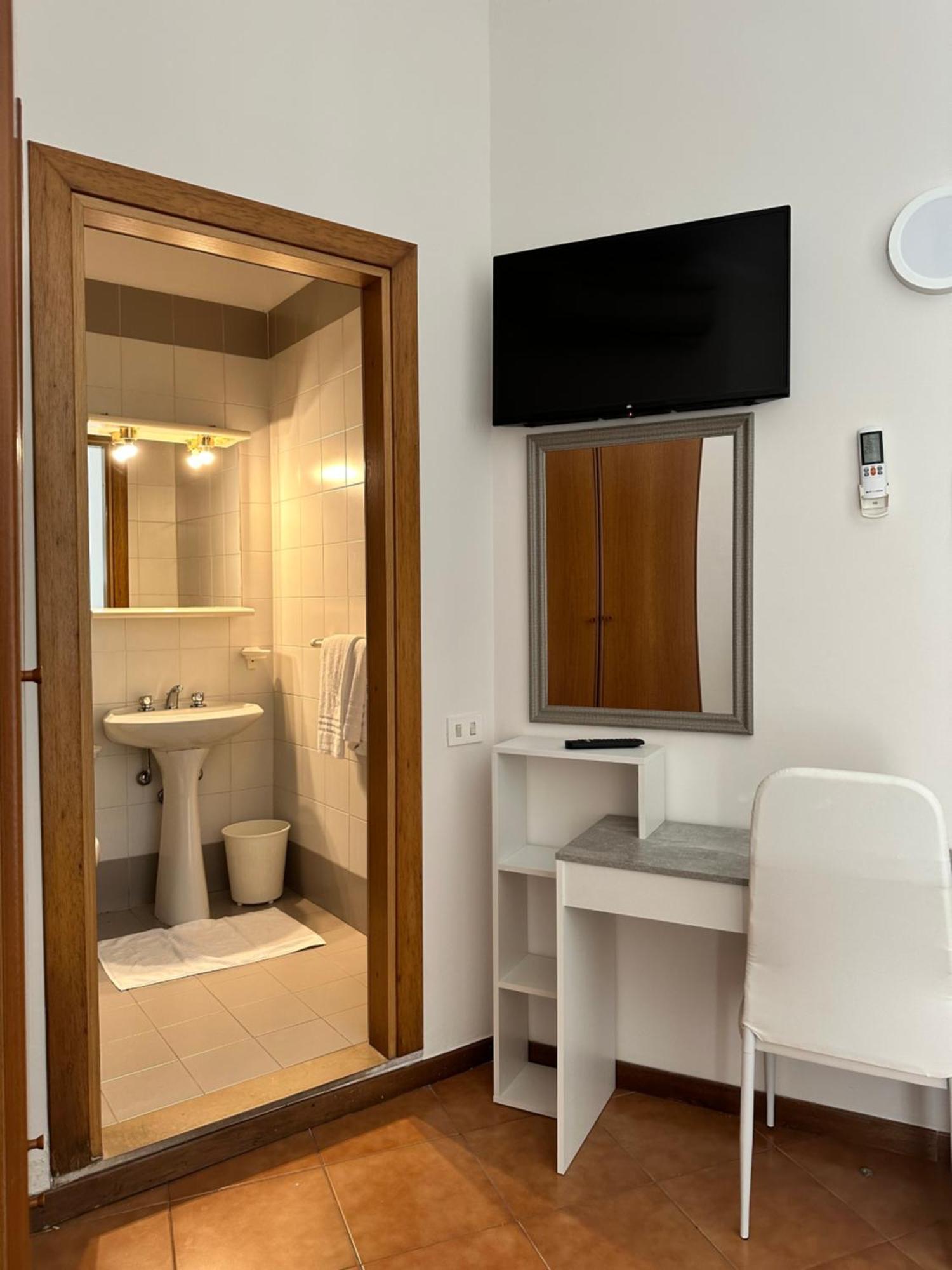 Oasi Santa Rosa Hotell Rom Exteriör bild