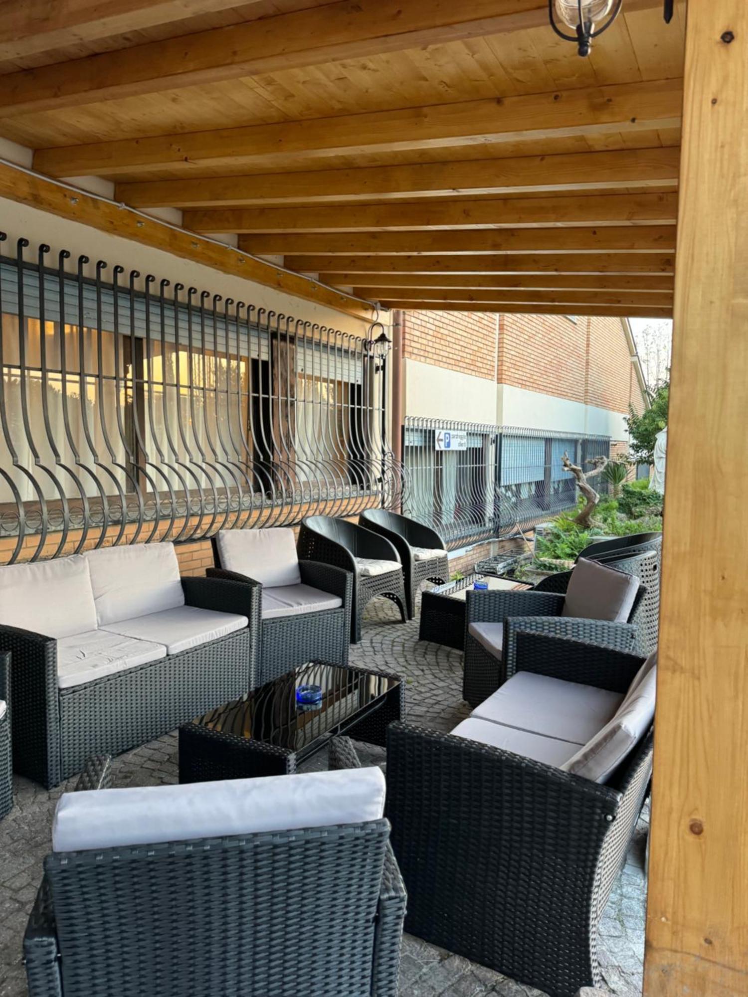 Oasi Santa Rosa Hotell Rom Exteriör bild